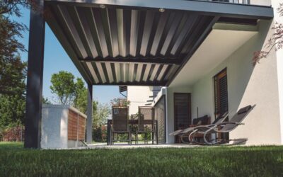 Pergola a lamelle orientabili: caratteristiche e perché sceglierla